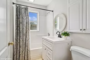 429 Grand Ave, Lake Zurich, IL 60047 - Photo 9