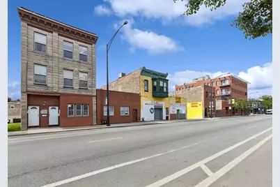 2135 W Armitage Avenue, Chicago, IL 60647 - Photo 1