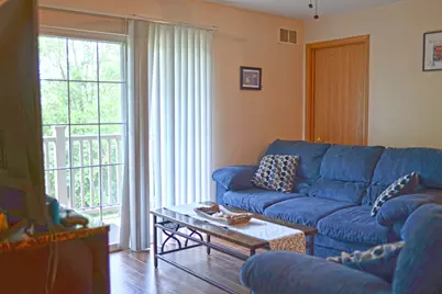 1584 W Crystal Rock Court #2B, Round Lake Beach, IL 60073 - Photo 11