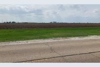 2927 Peoria Street, Peru, IL 61354 - Photo 7