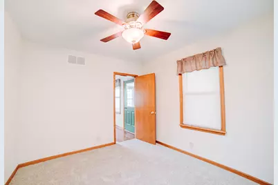 538 E Mulberry Street, Watseka, IL 60970 - Photo 13