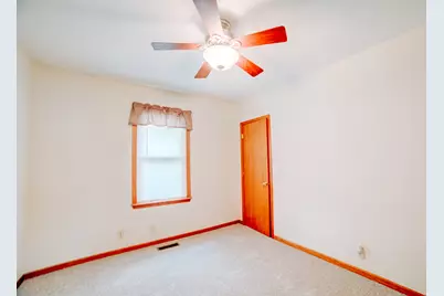 538 E Mulberry Street, Watseka, IL 60970 - Photo 11