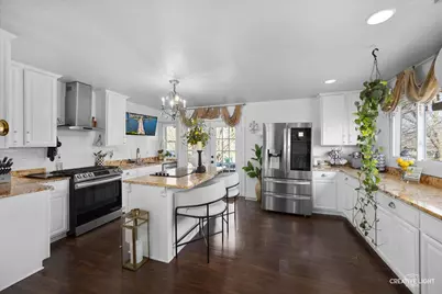 1710 Arlington Drive, Hanover Park, IL 60133 - Photo 9