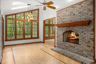 5N847 Surrey Rd, Wayne, IL 60184 - Photo 11