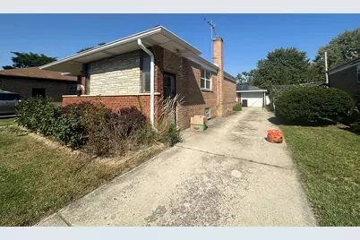 930 E 161 Place, South Holland, IL 60473 - Photo 1