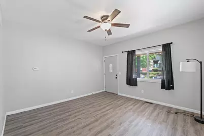 1391 W Decatur Street, Decatur, IL 62522 - Photo 5