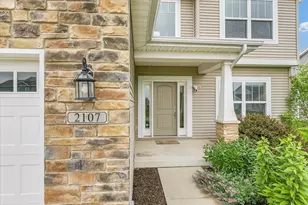 2107 Max Run Dr, Champaign, IL 61822 - Photo 5