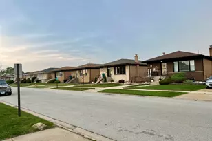 327 Marquette Ave, Calumet City, IL 60409 - Photo 3