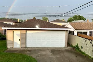 327 Marquette Ave, Calumet City, IL 60409 - Photo 9