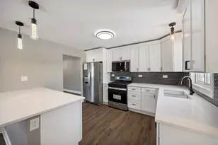 403 Wilshire St, Park Forest, IL 60466 - Photo 7