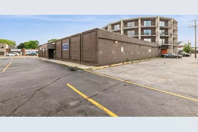 3900 W 95th Street #9, Evergreen Park, IL 60805 - Photo 1