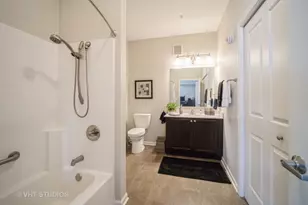 2220 Founders Dr, Northbrook, IL 60062 - Photo 9