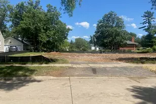 451 S Garfield Terrace, Lombard, IL 60148 - Photo 1