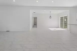 409 E Buckner St, Tuscola, IL 61953 - Photo 11