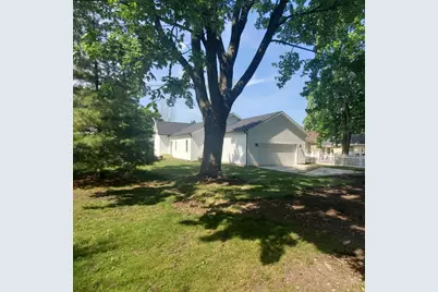 409 E Buckner Street, Tuscola, IL 61953 - Photo 7