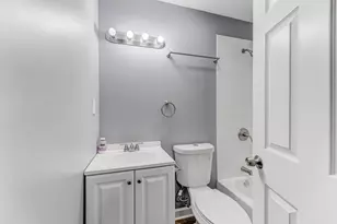 816 Sunnyside Ave, Thornton, IL 60476 - Photo 5