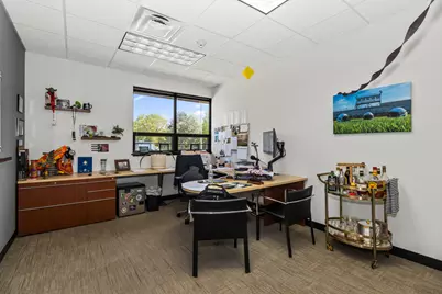 100 Hillcrest Boulevard, Schaumburg, IL 60195 - Photo 9