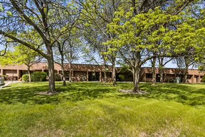 100 Hillcrest Boulevard, Schaumburg, IL 60195 - Photo 3