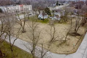 1430 N Green Bay Rd, Waukegan, IL 60085 - Photo 1
