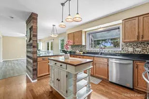 200 Ambria Dr, Mundelein, IL 60060 - Photo 11