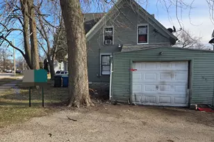 407 Grant Pl, Aurora, IL 60505 - Photo 7