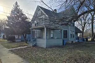 407 Grant Pl, Aurora, IL 60505 - Photo 3