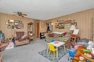 107 N Elm St, Gardner, IL 60424 - Photo 15