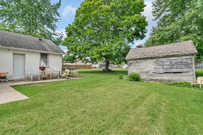 107 N Elm Street, Gardner, IL 60424 - Photo 9