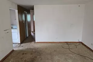 9426 S Peoria St, Chicago, IL 60620 - Photo 7