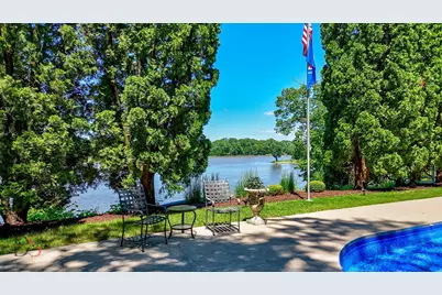 524 E Van Buren Street, Ottawa, IL 61350 - Photo 57