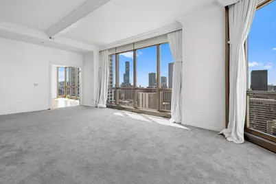 21 E Huron Street #4701, Chicago, IL 60611 - Photo 17