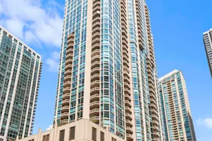 21 E Huron St, Chicago, IL 60611 - Photo 1