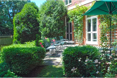 531 N Mayflower Road #531, Lake Forest, IL 60045 - Photo 3