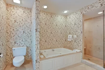 531 N Mayflower Road #531, Lake Forest, IL 60045 - Photo 13