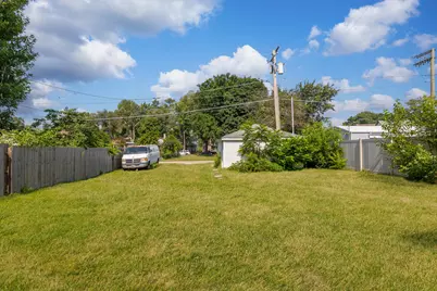 345 S Washington Avenue, Kankakee, IL 60901 - Photo 5