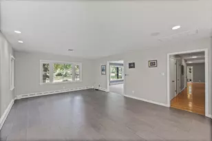 32 Greencroft Dr, Champaign, IL 61821 - Photo 11