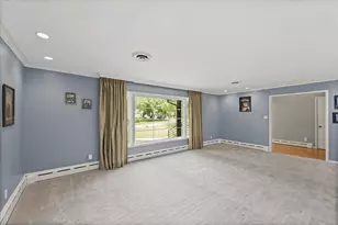 32 Greencroft Dr, Champaign, IL 61821 - Photo 7