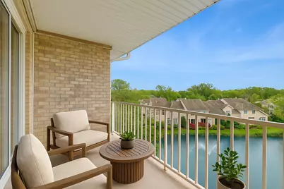 [Address not provided], Park Ridge, IL 60068 - Photo 15