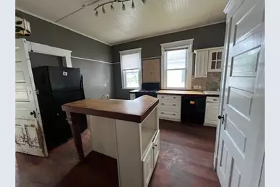 642 W Stephenson Street, Freeport, IL 61032 - Photo 11