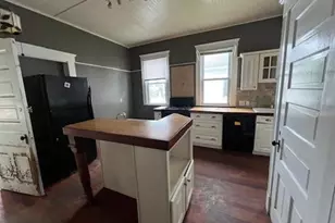 642 W Stephenson St, Freeport, IL 61032 - Photo 11