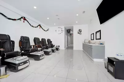 1342 W Belmont Avenue #1, Chicago, IL 60657 - Photo 9