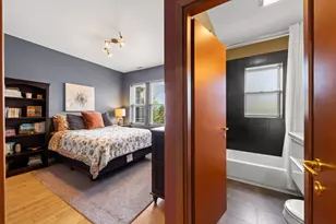 5054 N Troy St, Chicago, IL 60625 - Photo 15