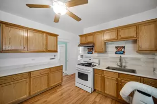 320 E 138th St, Chicago, IL 60827 - Photo 5