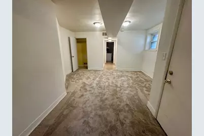 947 E Hyde Park Boulevard #G, Chicago, IL 60615 - Photo 5