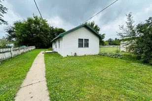 37706 N Nippersink Pl, Spring Grove, IL 60081 - Photo 15