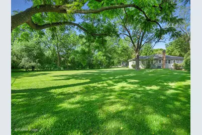 241 Coe Road, Clarendon Hills, IL 60514 - Photo 9