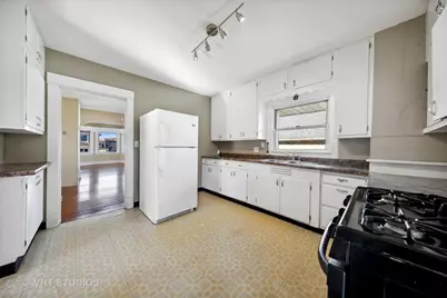 110 W Willow Avenue, Wheaton, IL 60187 - Photo 21