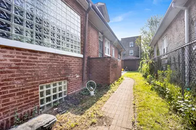 7515 S East End Avenue, Chicago, IL 60649 - Photo 29
