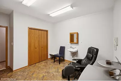 1471 W Irving Park Road, Chicago, IL 60613 - Photo 9