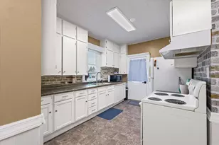 543 E Orleans St, Paxton, IL 60957 - Photo 13